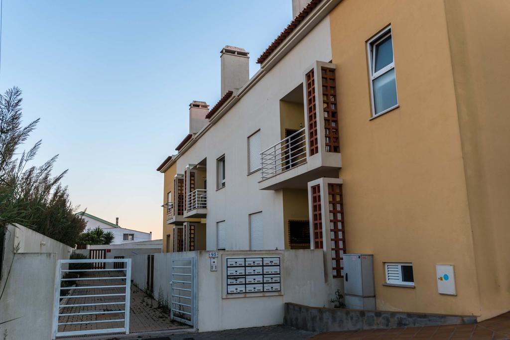 Apartments Baleal: Balconies And Pool Ferrel  Extérieur photo
